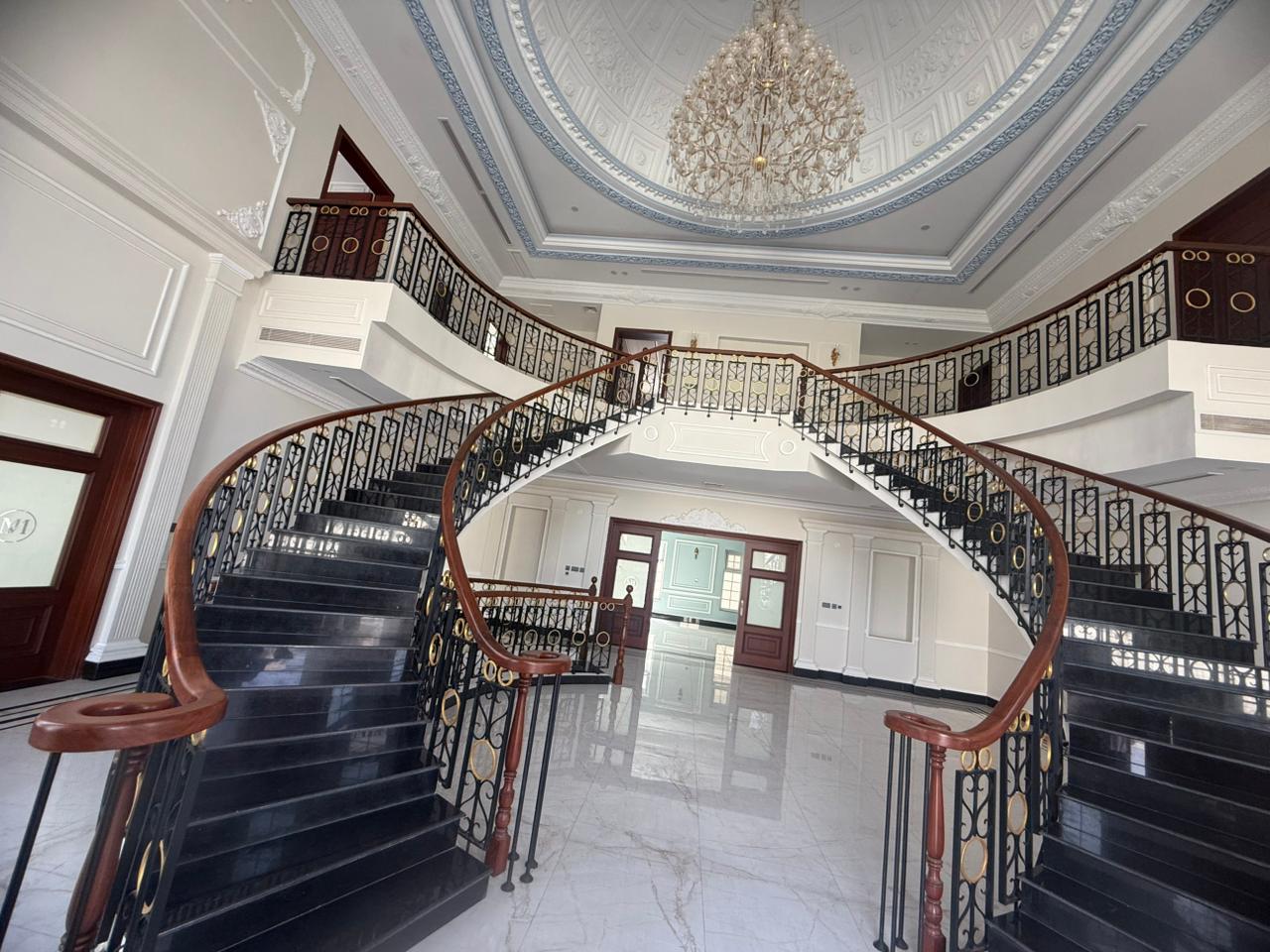 Image gallery marquee